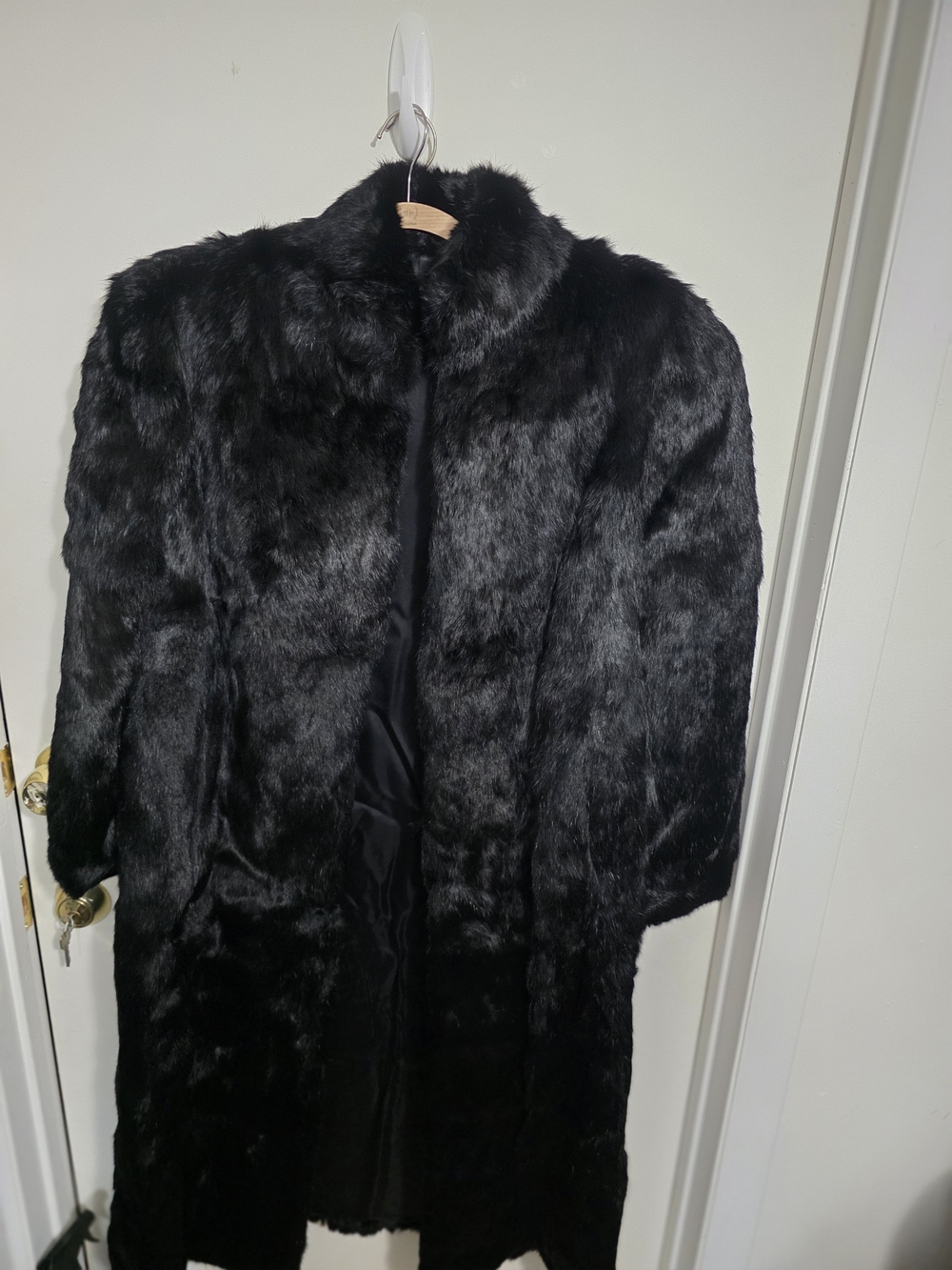 Beautiful Black Rabbit Fur Coat – Elegant and Luxurious Size XL
